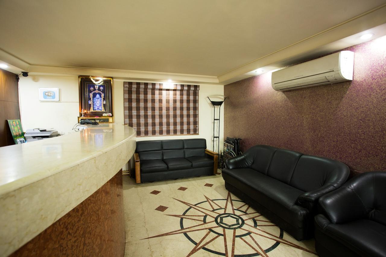Oyo 14933 Rpr Residency Hotell Chennai Exteriör bild