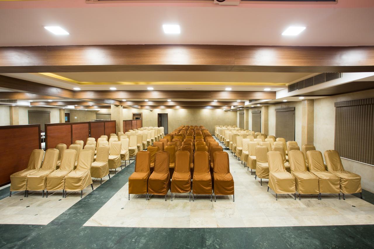 Oyo 14933 Rpr Residency Hotell Chennai Exteriör bild