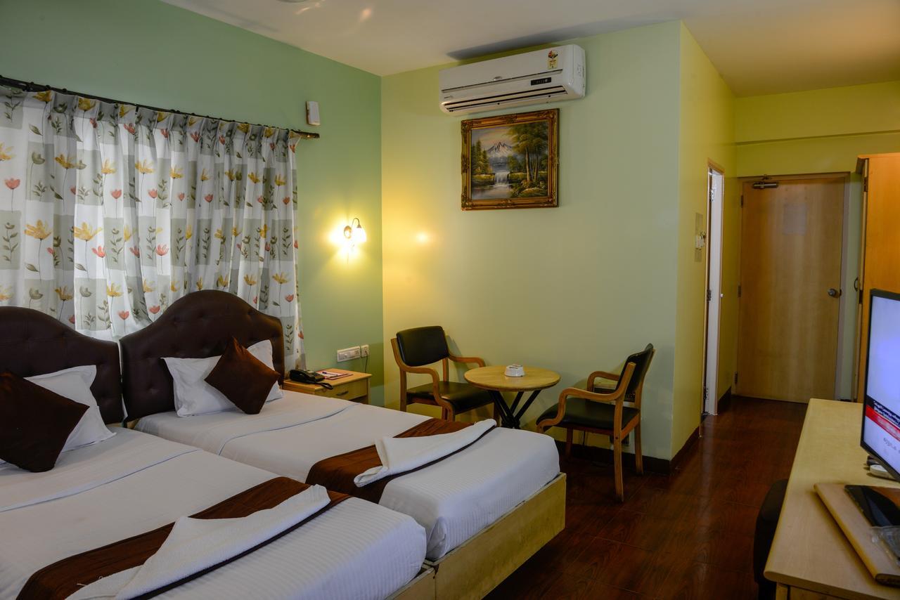 Oyo 14933 Rpr Residency Hotell Chennai Exteriör bild
