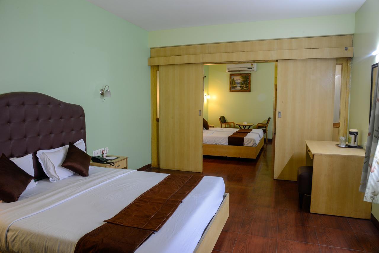 Oyo 14933 Rpr Residency Hotell Chennai Exteriör bild