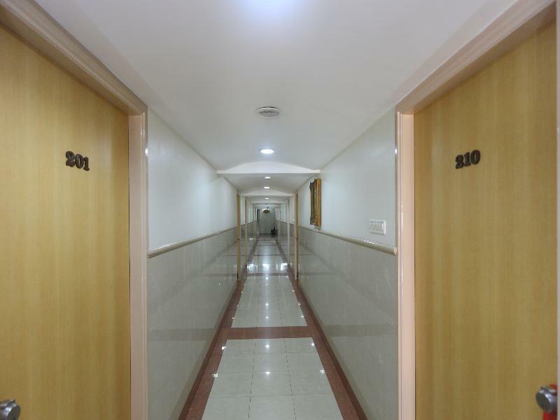 Oyo 14933 Rpr Residency Hotell Chennai Exteriör bild