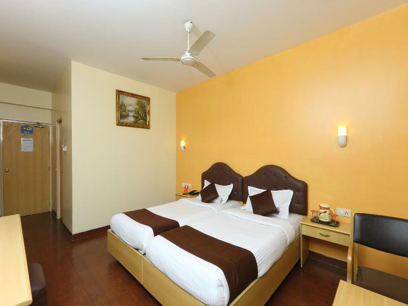 Oyo 14933 Rpr Residency Hotell Chennai Exteriör bild